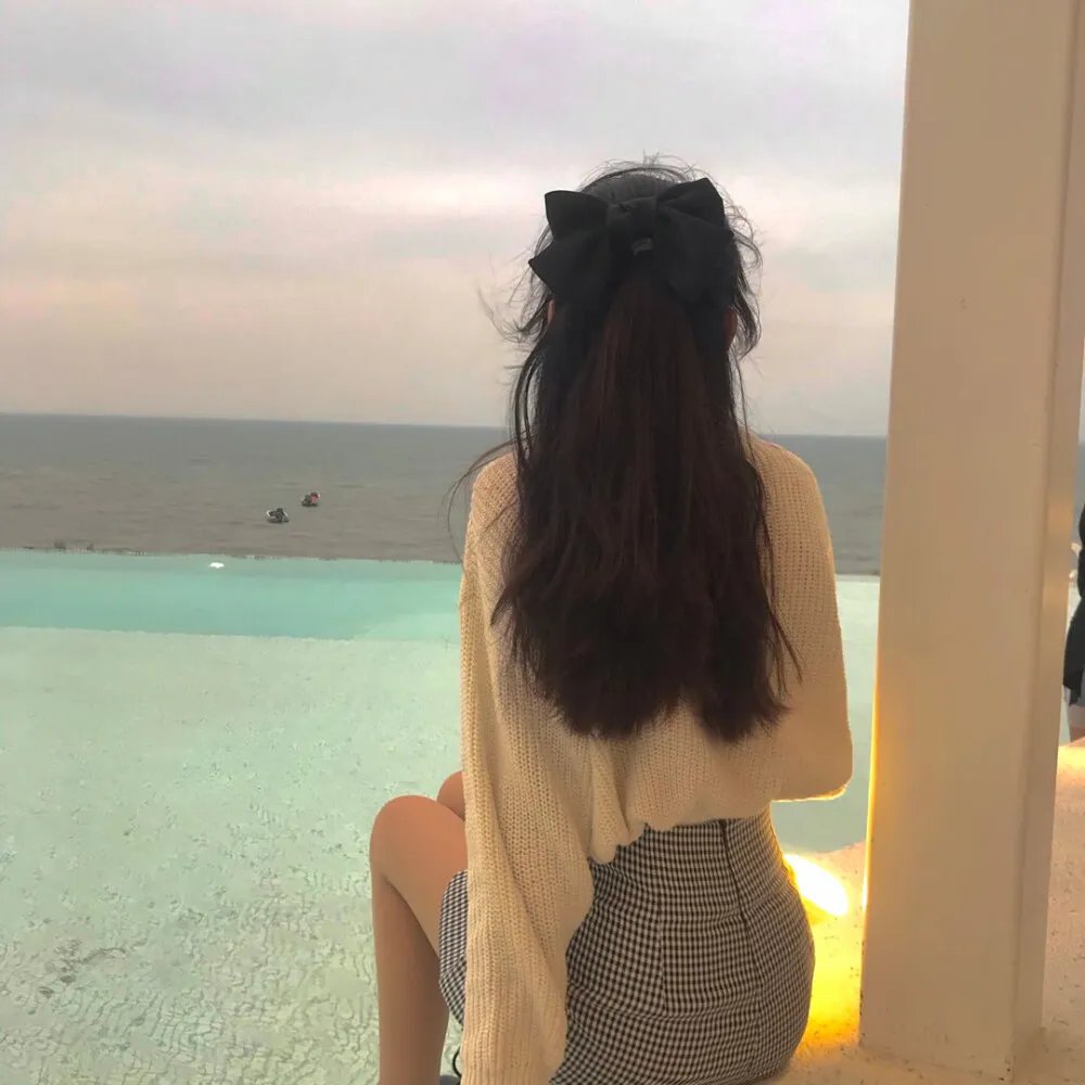 爱里行间 海报